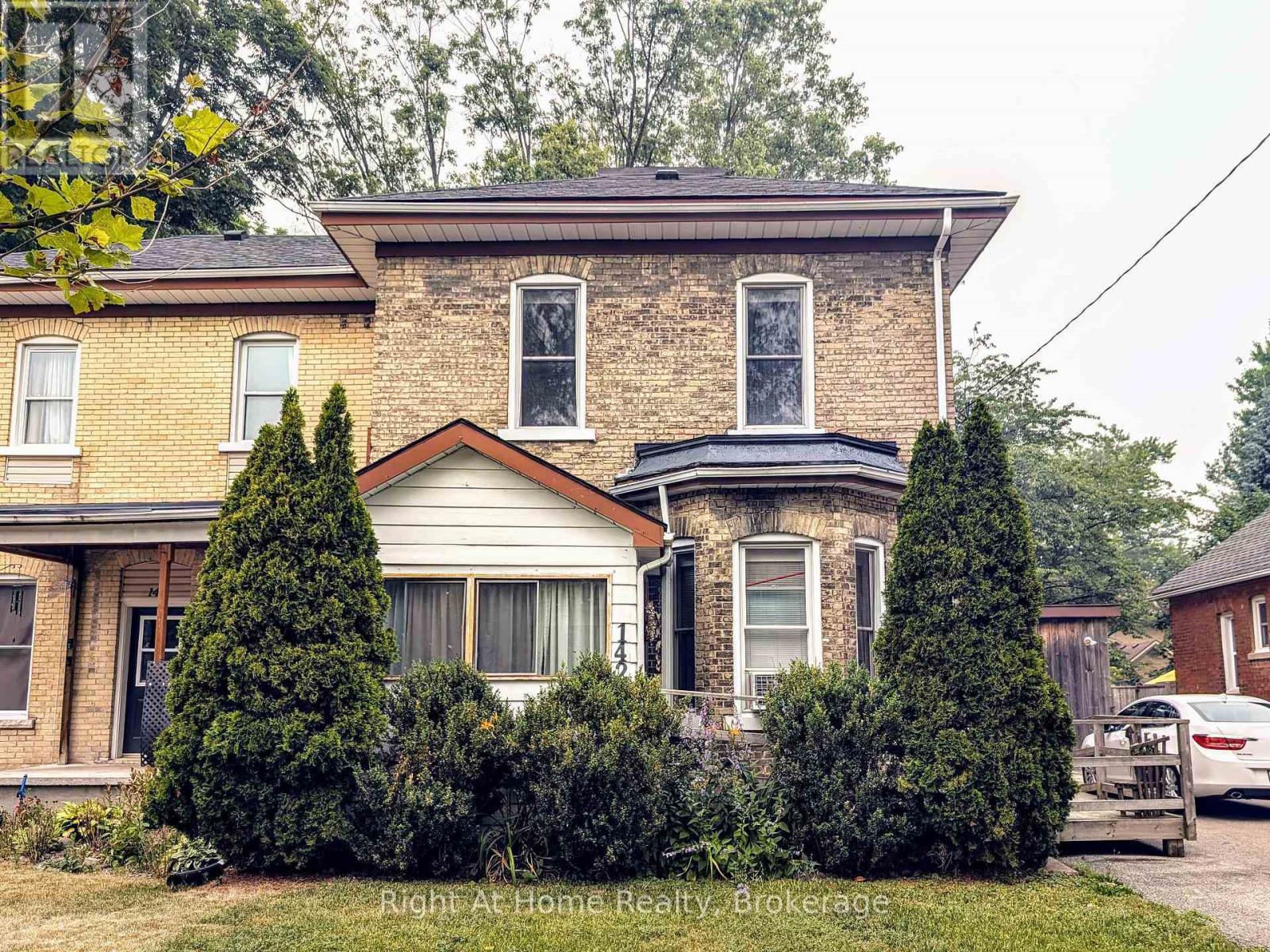 142 DOURO ST STREET, Stratford