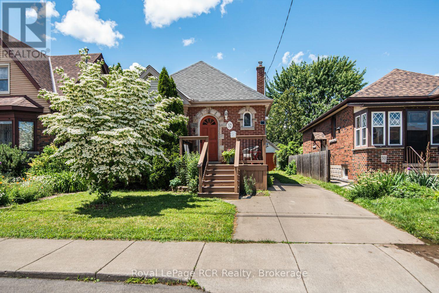 52 CAMERON AVENUE S, Hamilton (Bartonville)