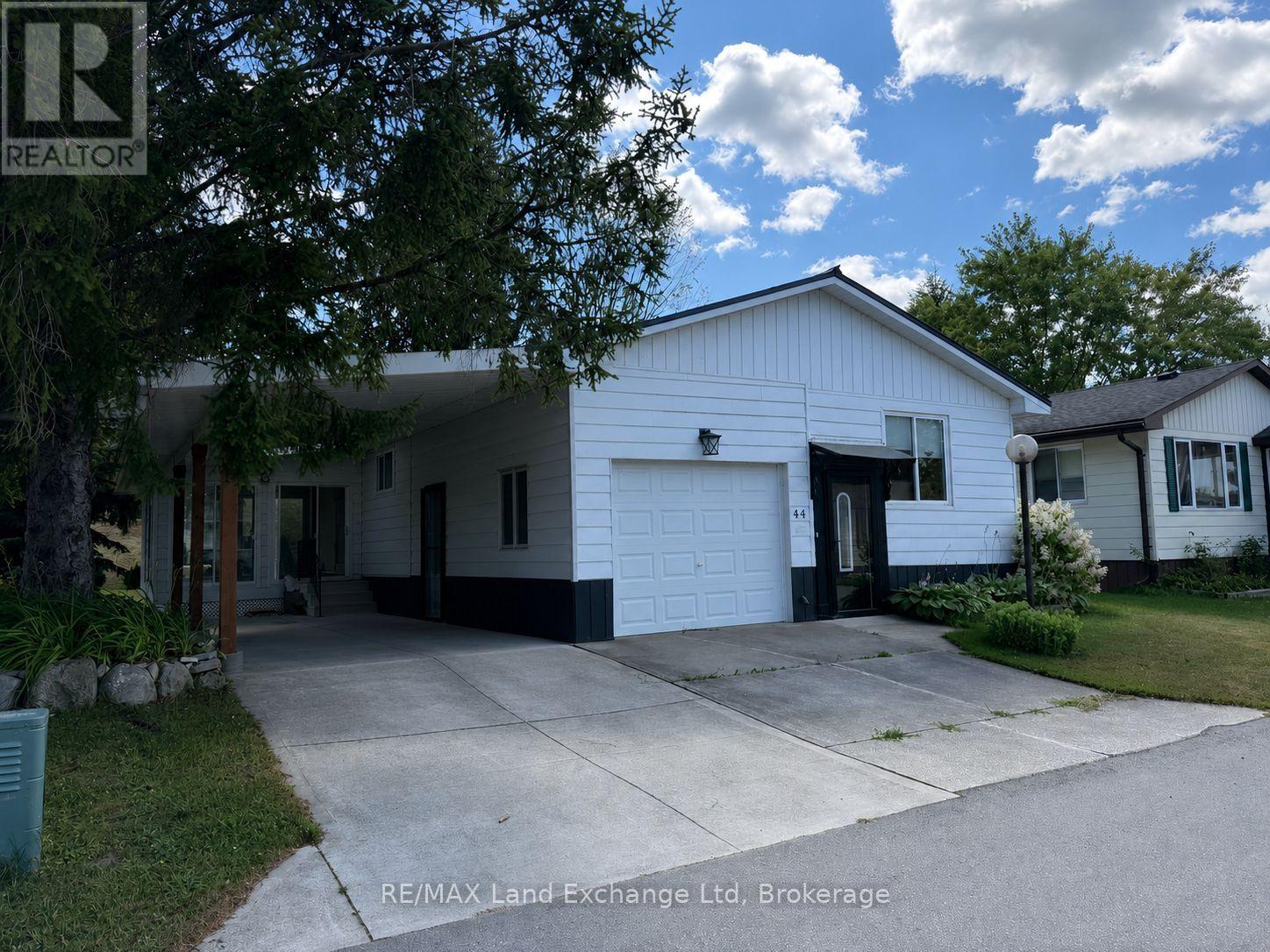 44 BRIARWOOD CRESCENT, North Huron (Wingham)