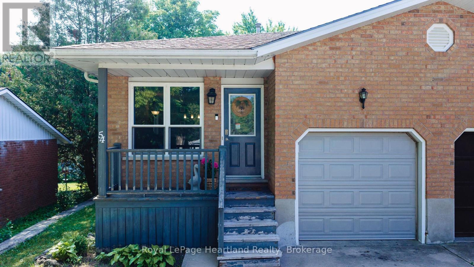 54 COLEMAN STREET, Huron East (Seaforth)