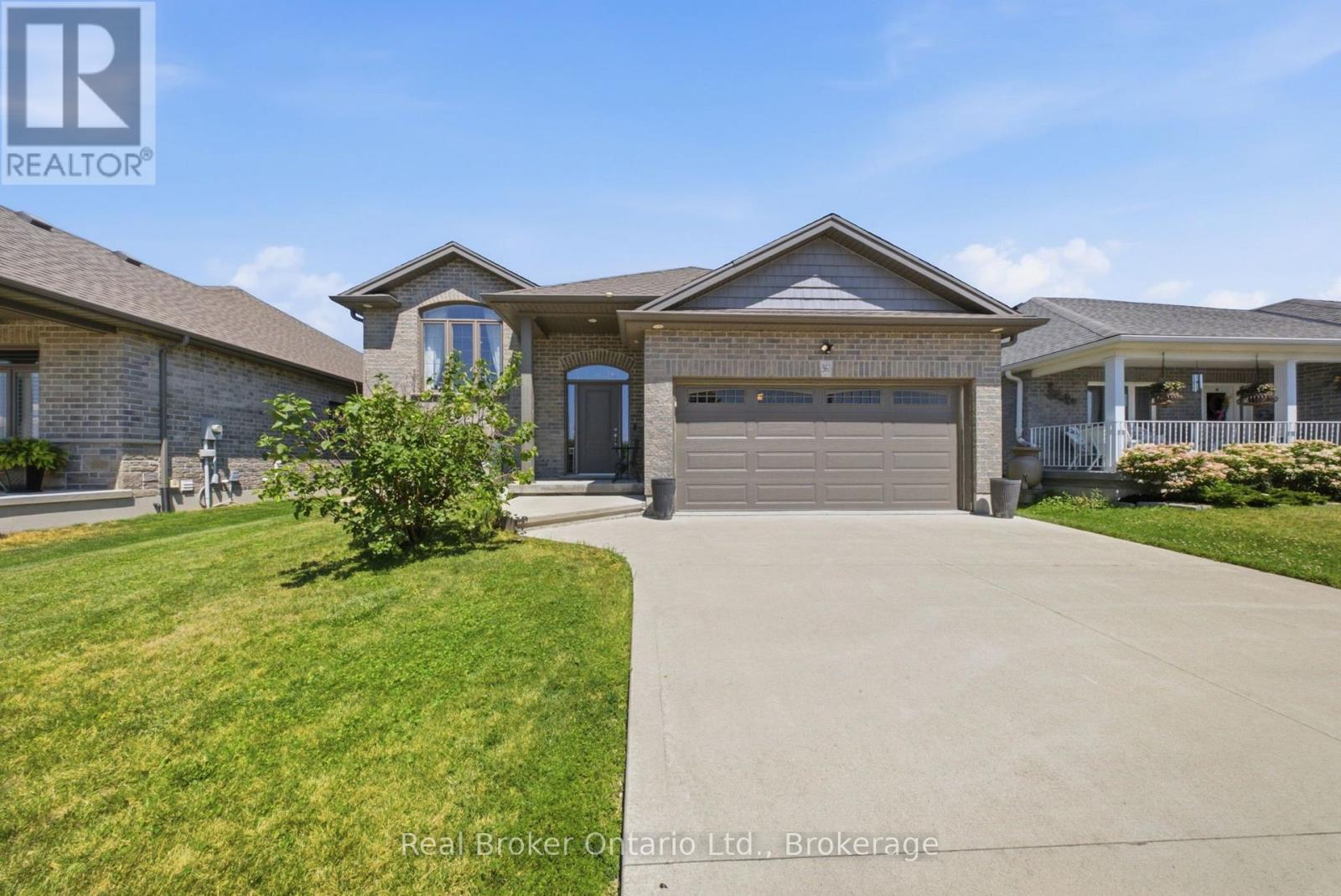 360 DOVER AVENUE, Norfolk (Port Dover)