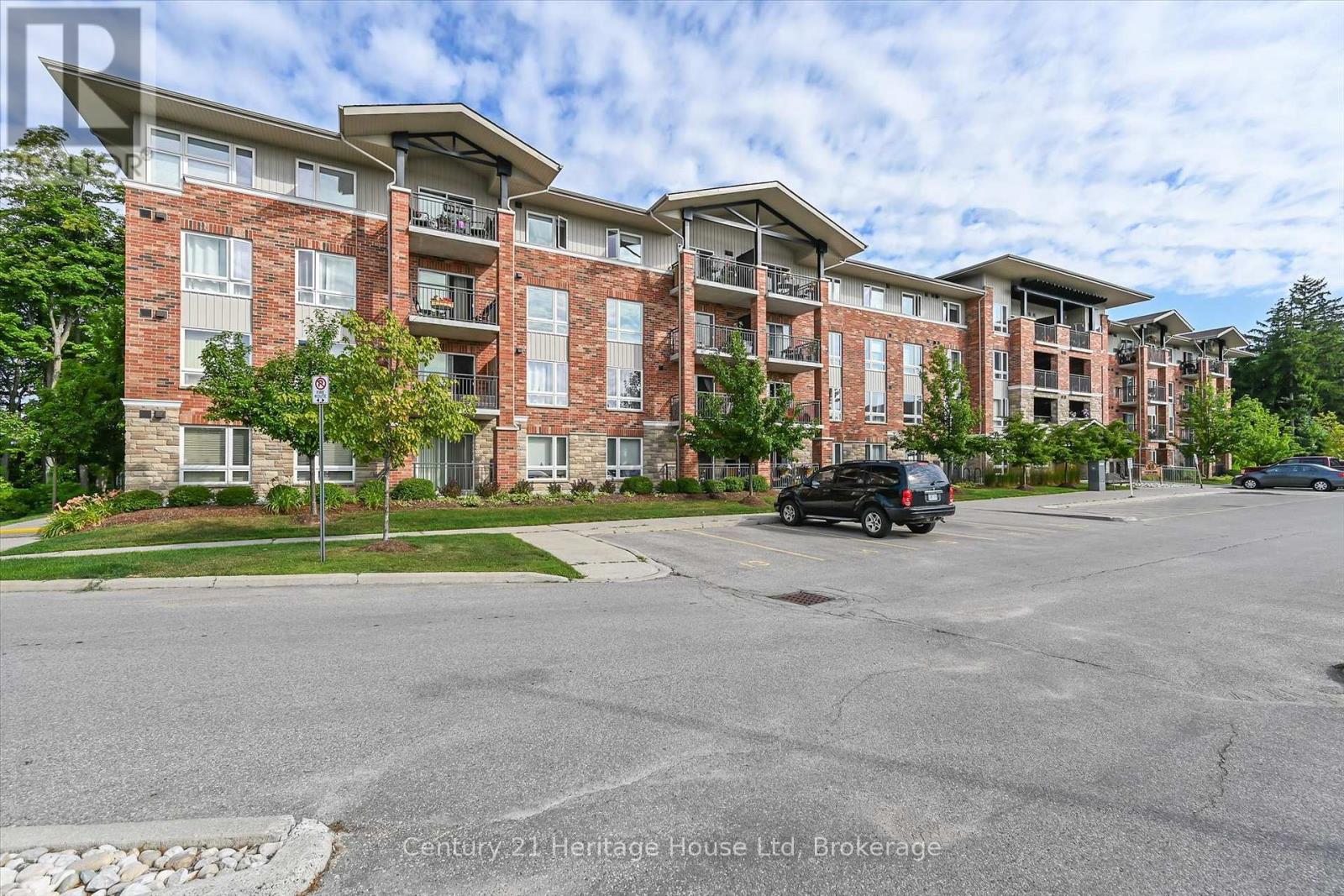 302 - 625 ST DAVID STREET S, Centre Wellington (Fergus)