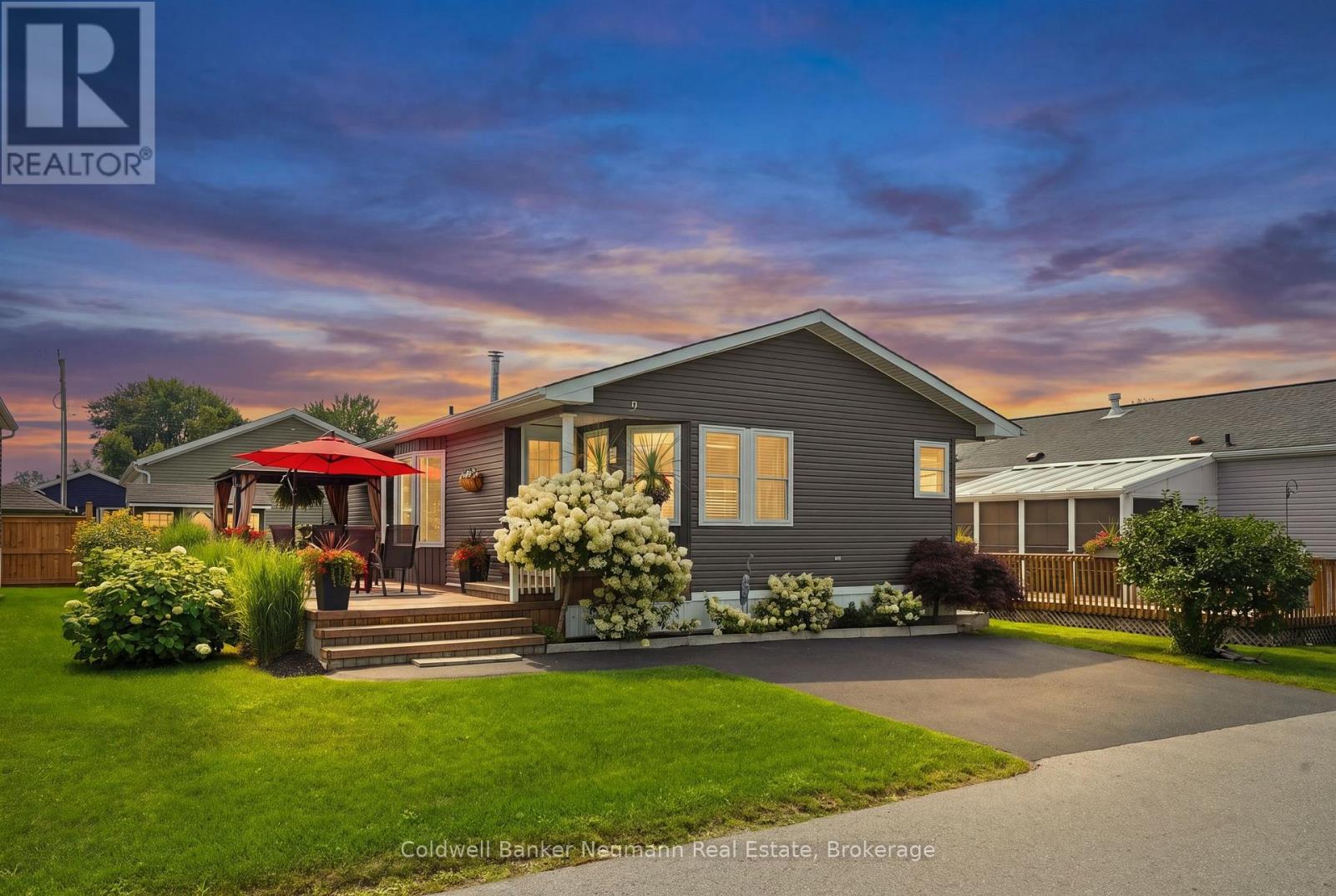 9 BASSWOOD ROAD, Puslinch