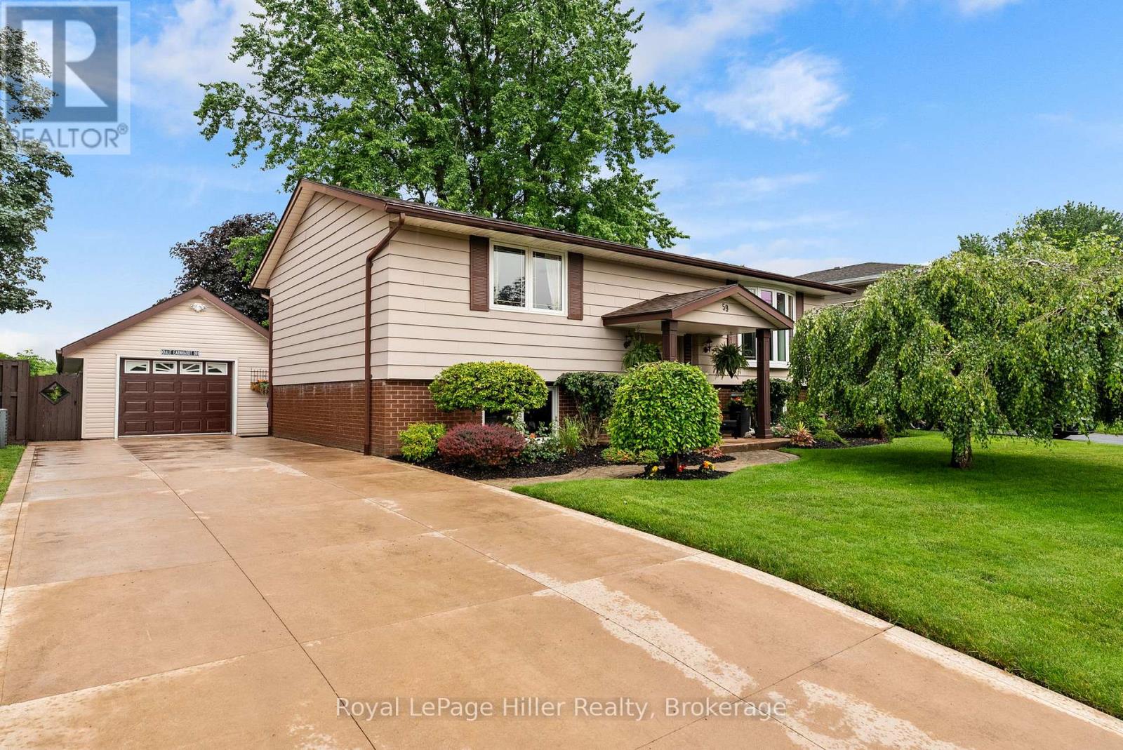 59 BRIARHILL DRIVE, Stratford
