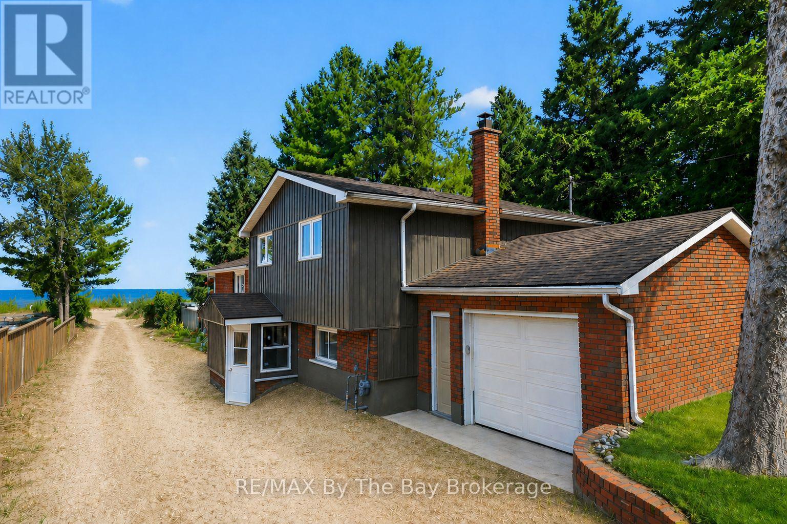 342 COASTLINE DRIVE, Wasaga Beach