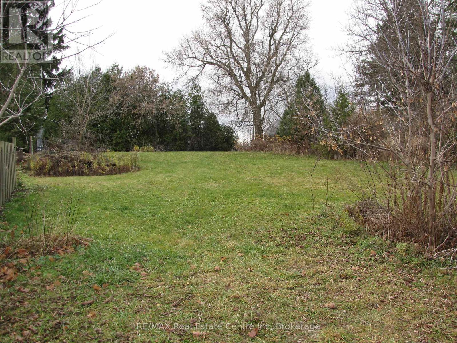 11008 FIRST LINE, Milton (Moffat)