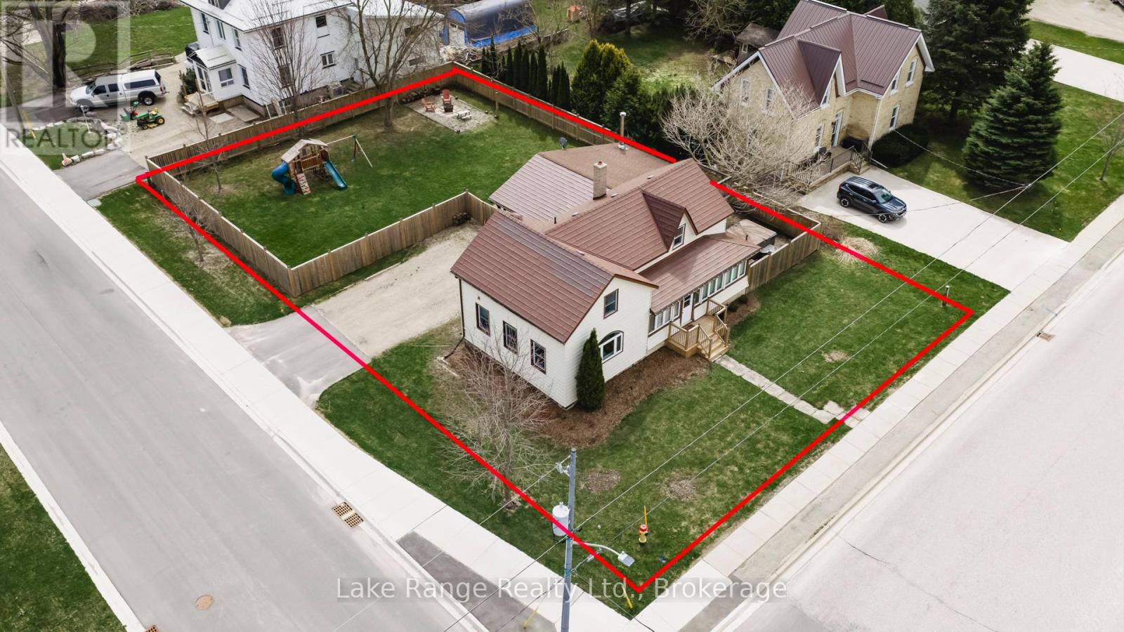 537 INGLIS STREET, Huron-Kinloss (Lucknow)