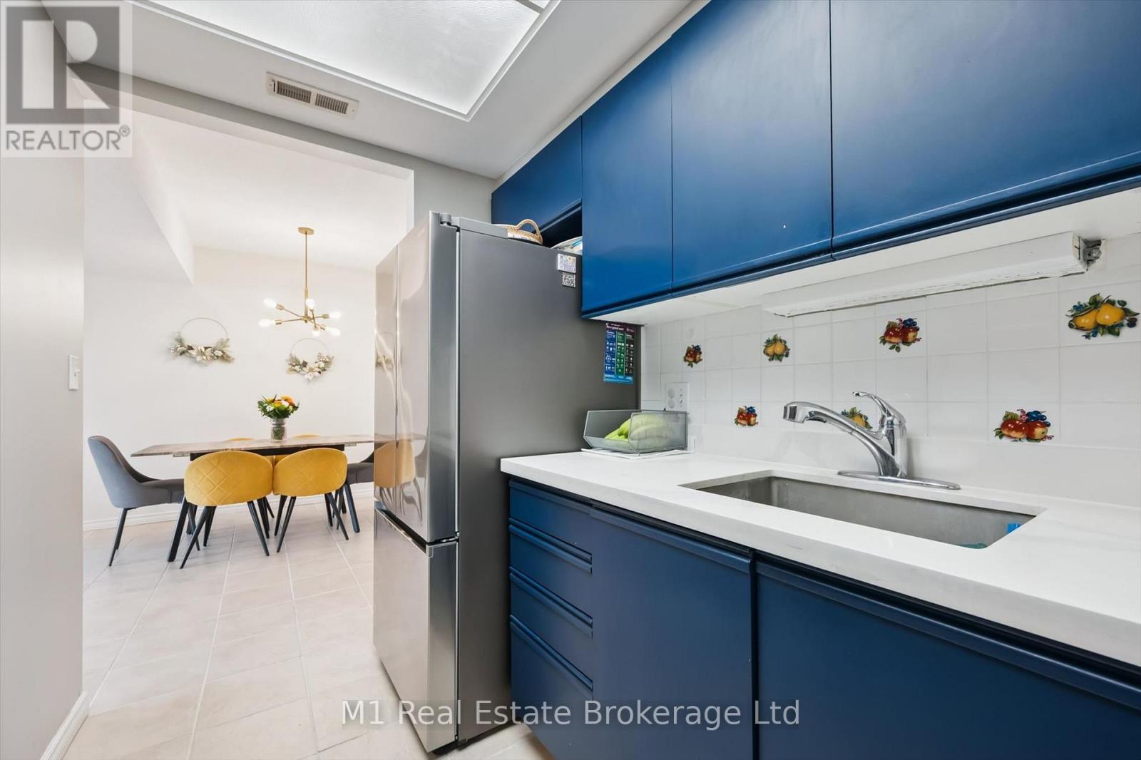 208 - 105 BAGOT STREET, Guelph (Junction/Onward Willow)