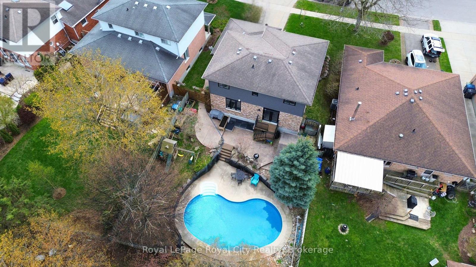 20 DARBY ROAD, Guelph (Willow West/Sugarbush/West Acres)