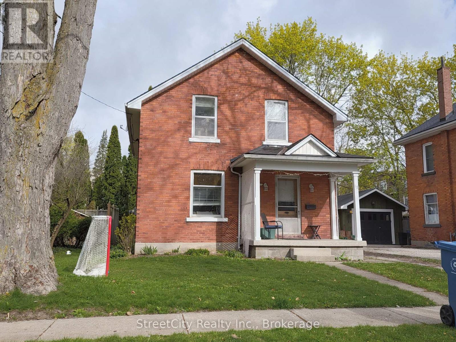 12 MERCER STREET, Stratford