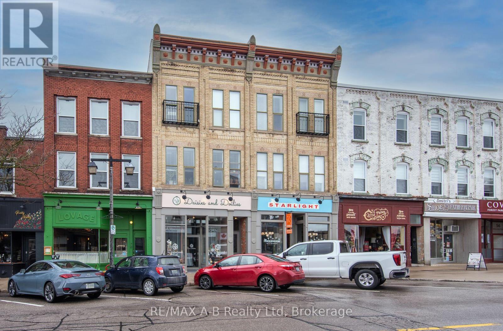 No.201 - 66 WELLINGTON STREET, Stratford