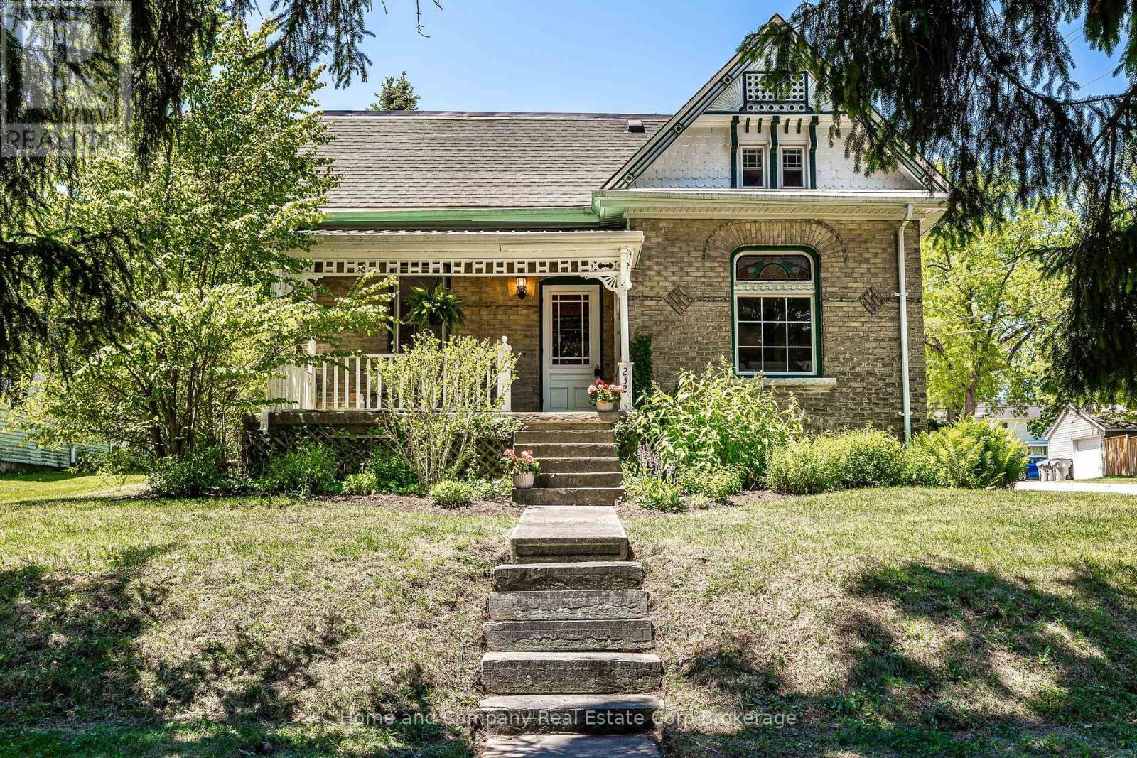 232 THOMAS STREET, St. Marys