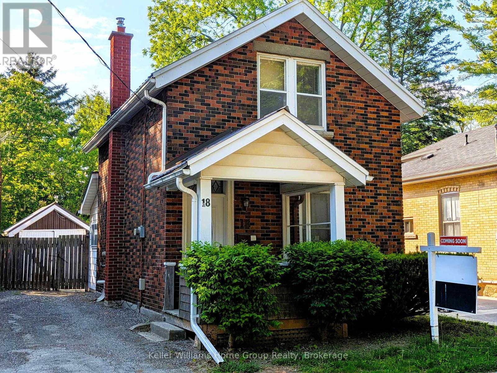 18 POWELL STREET W, Guelph (Exhibition Park)