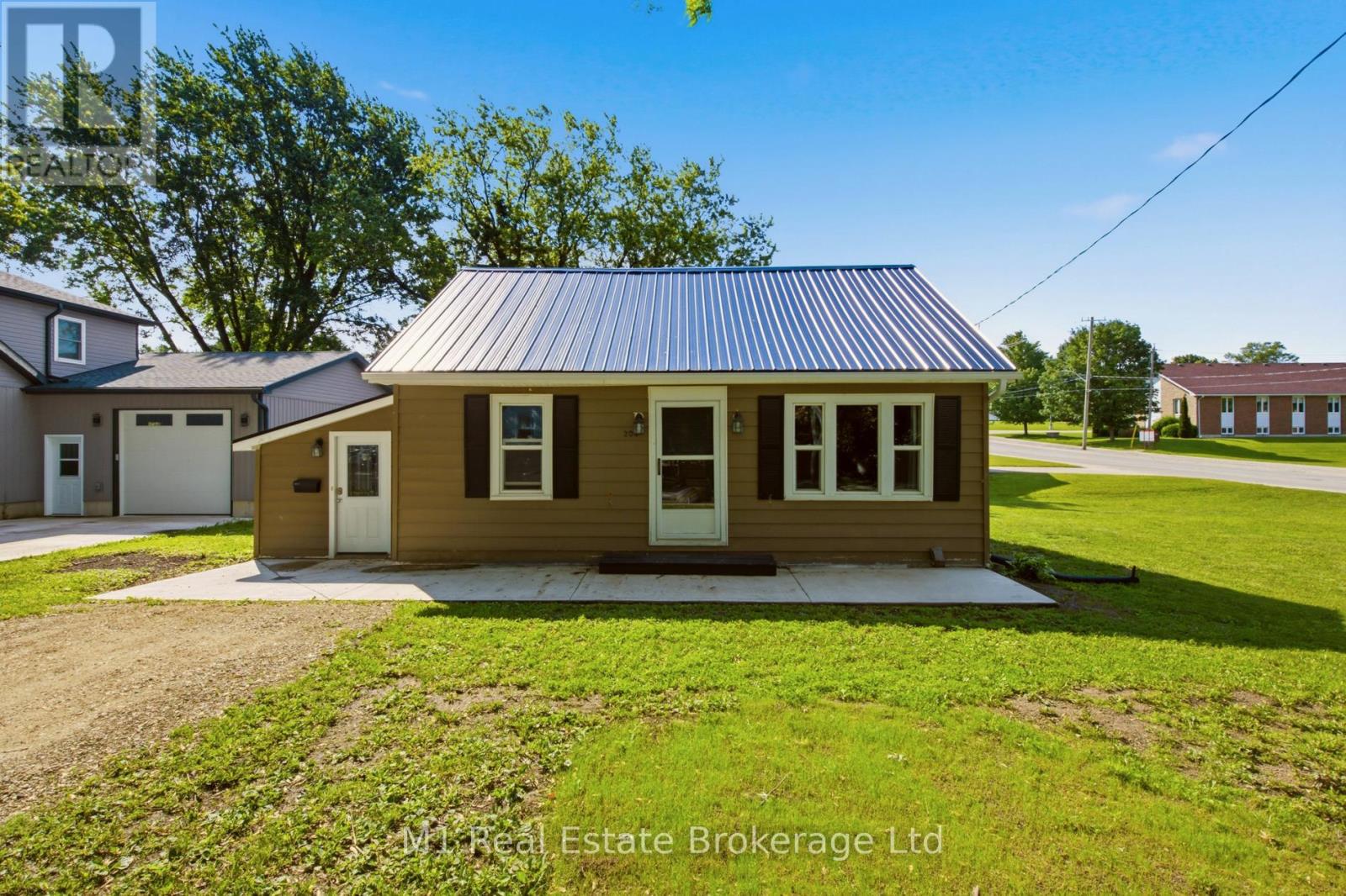 204 KING STREET E, Wellington North (Mount Forest)
