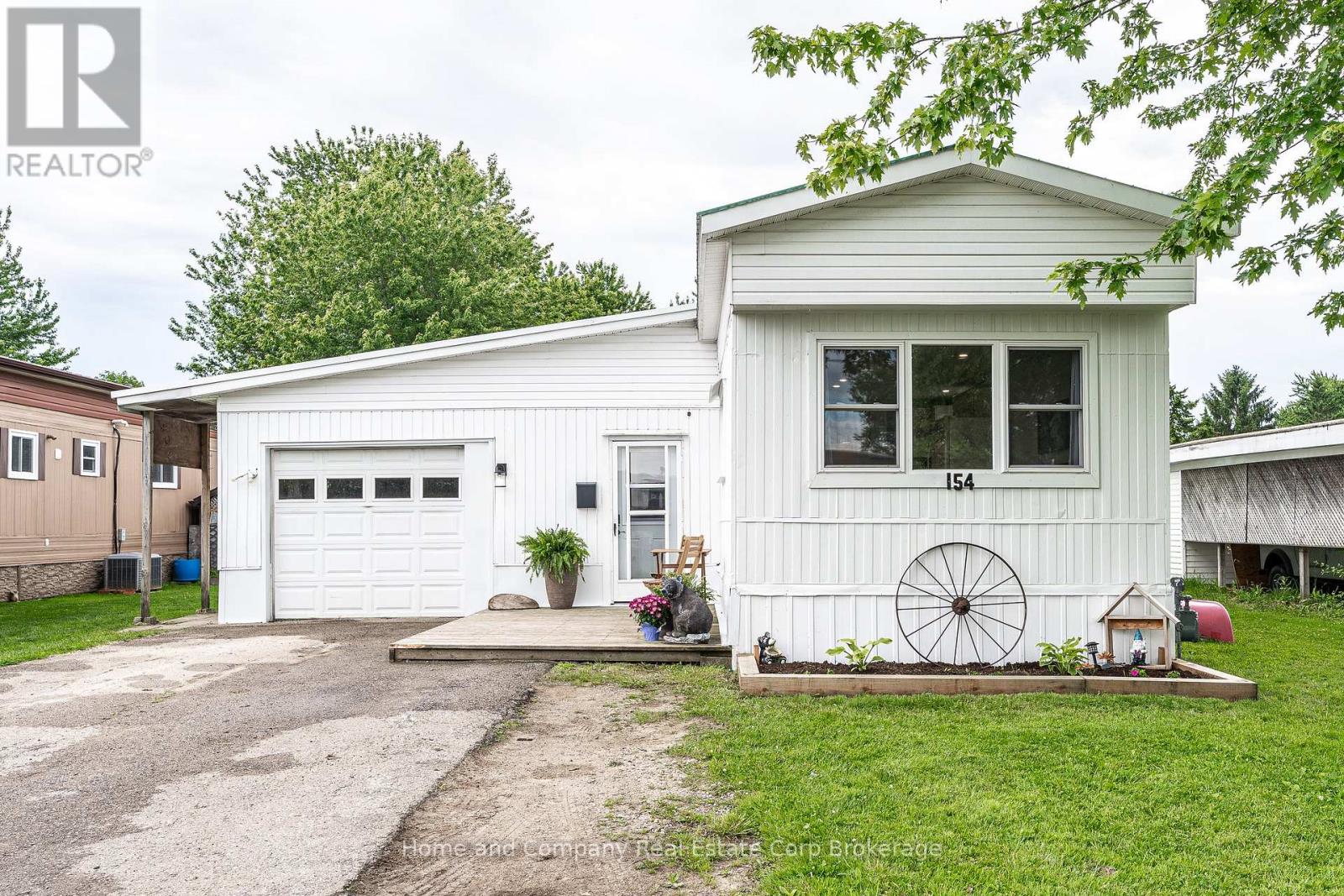 154 MAPLE STREET, Perth East (Crystal Lake)