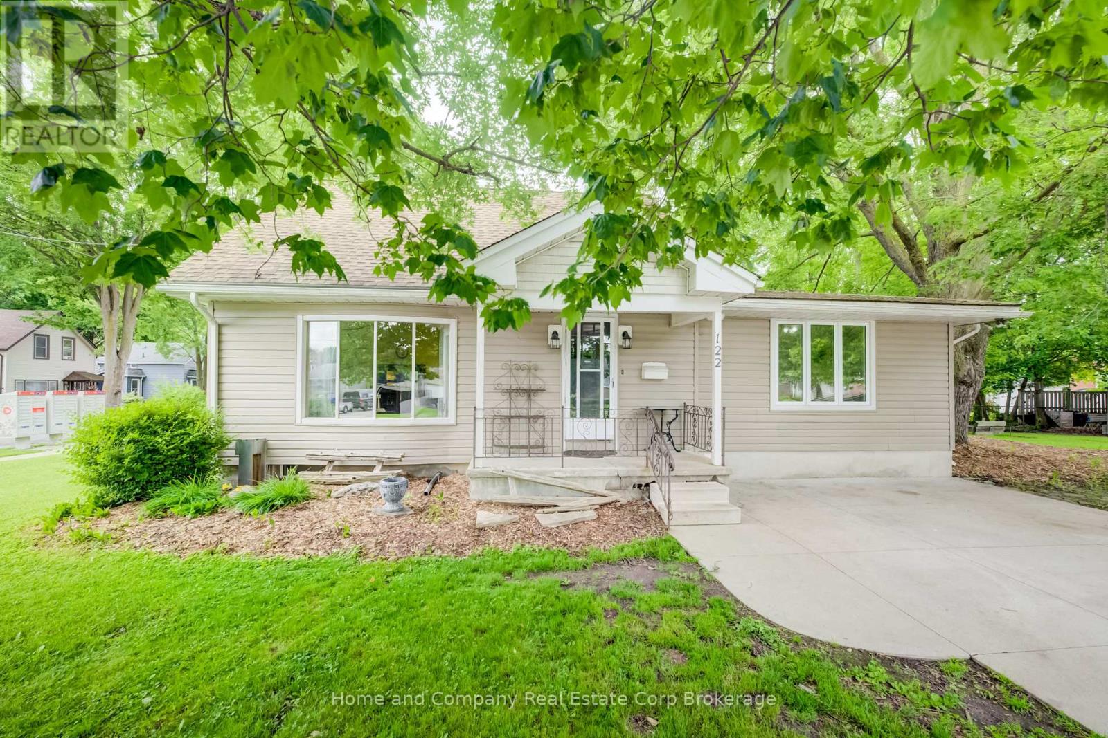 122 BRYDGES STREET, Stratford