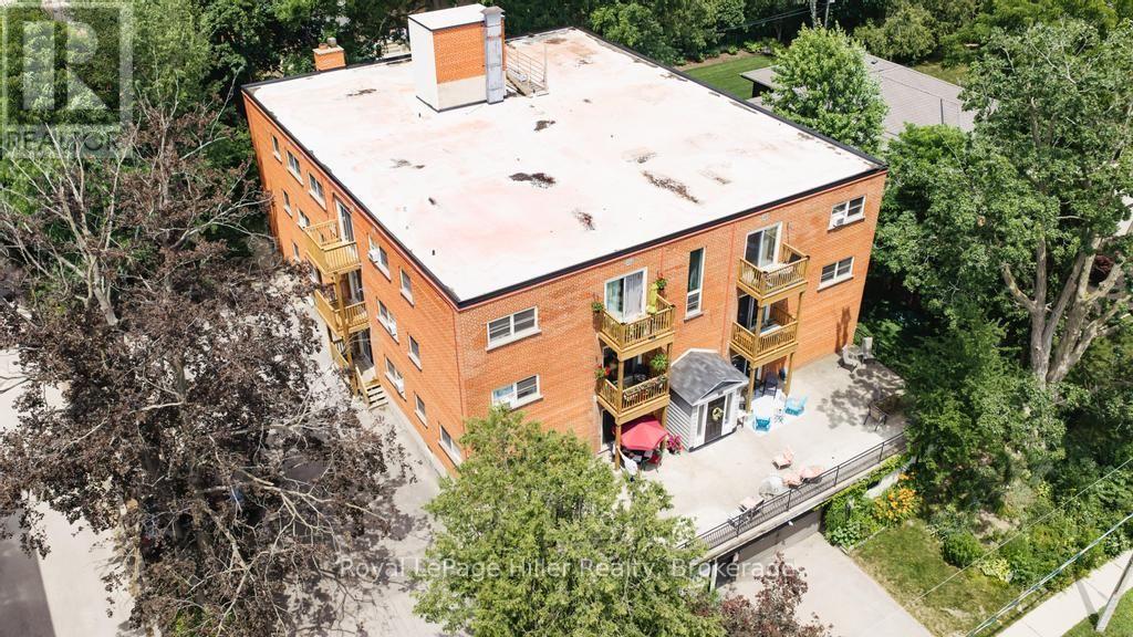 98 WILLIAM STREET E, Stratford