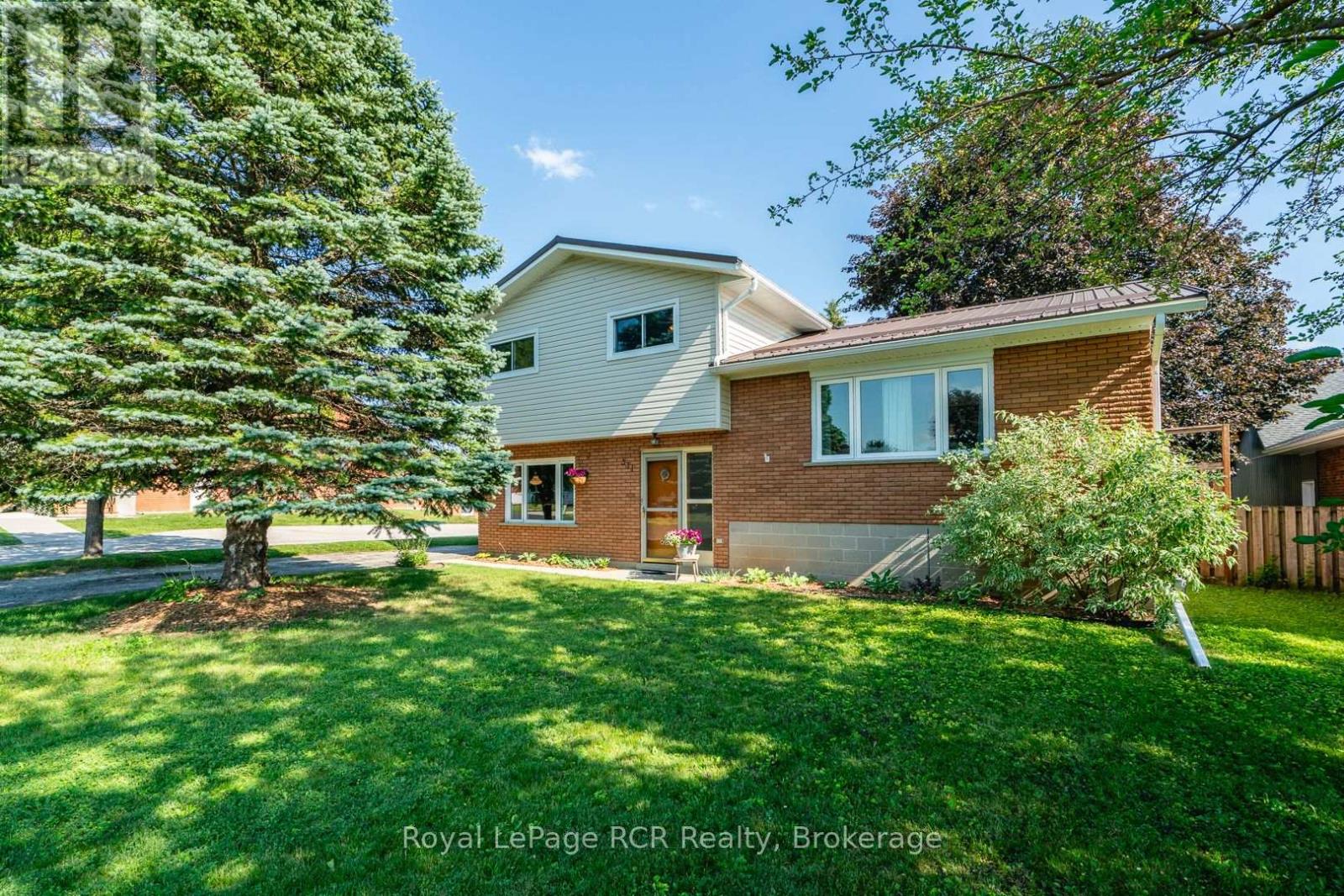 571 12TH STREET, Hanover