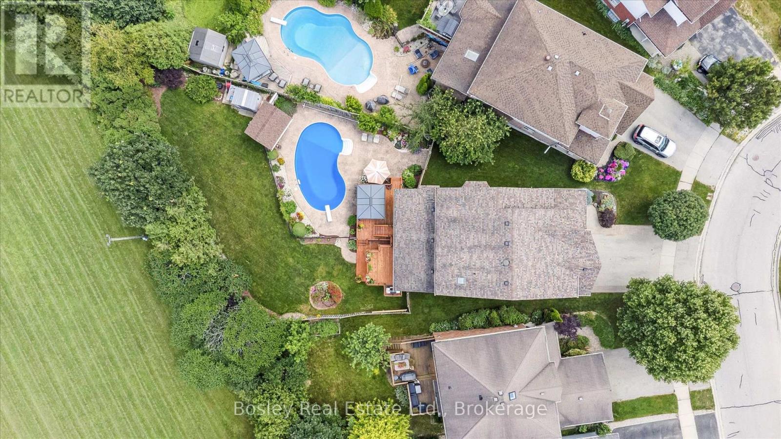 37 MUNROE CRESCENT, Guelph (Clairfields/Hanlon Business Park)