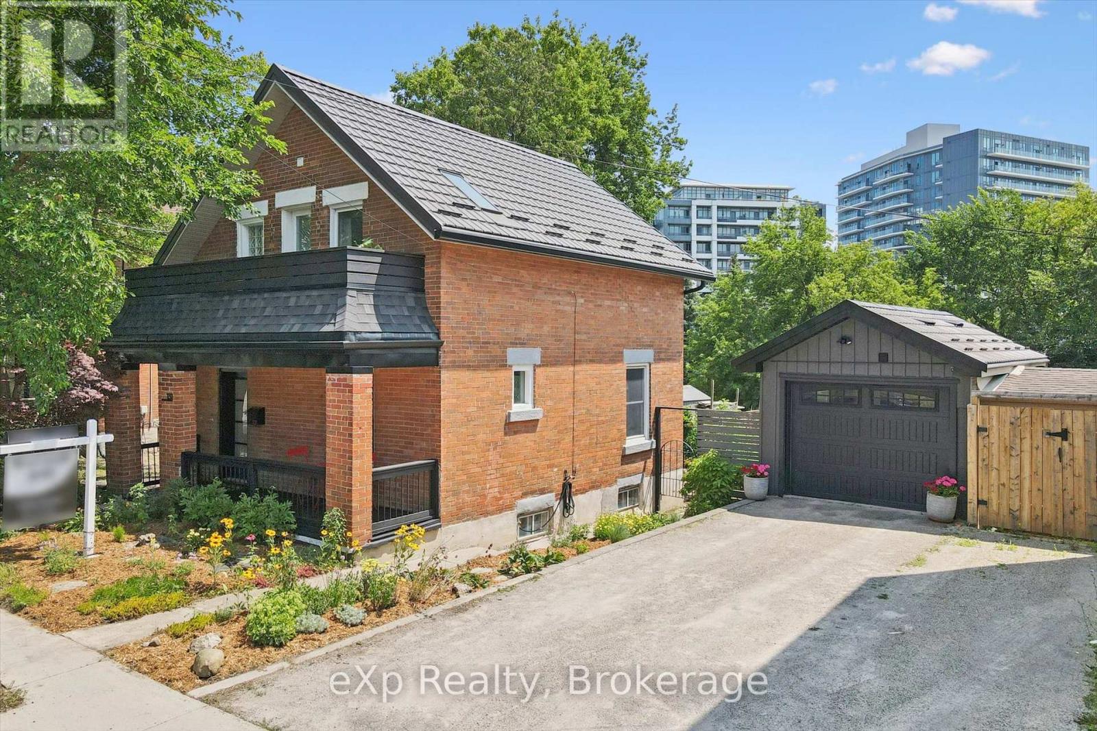 131 SURREY STREET E, Guelph (Downtown)