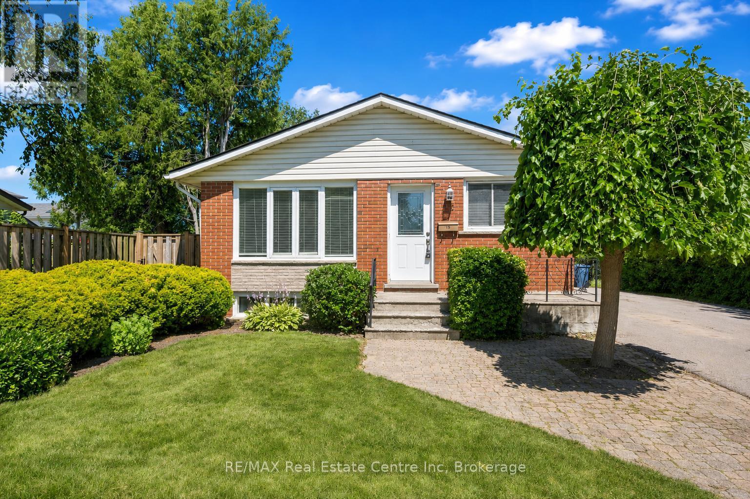 95 MOUNTFORD DRIVE, Guelph (Grange Road)