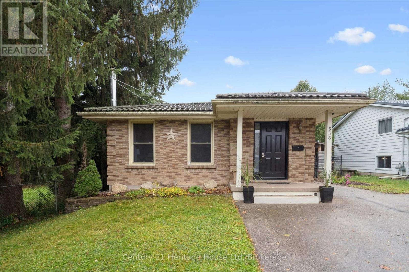 653 PERRY STREET, Centre Wellington (Fergus)