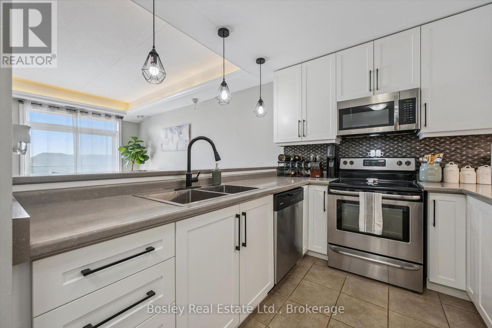 314 - 2 COLONIAL DRIVE, Guelph (Pineridge/Westminster Woods)