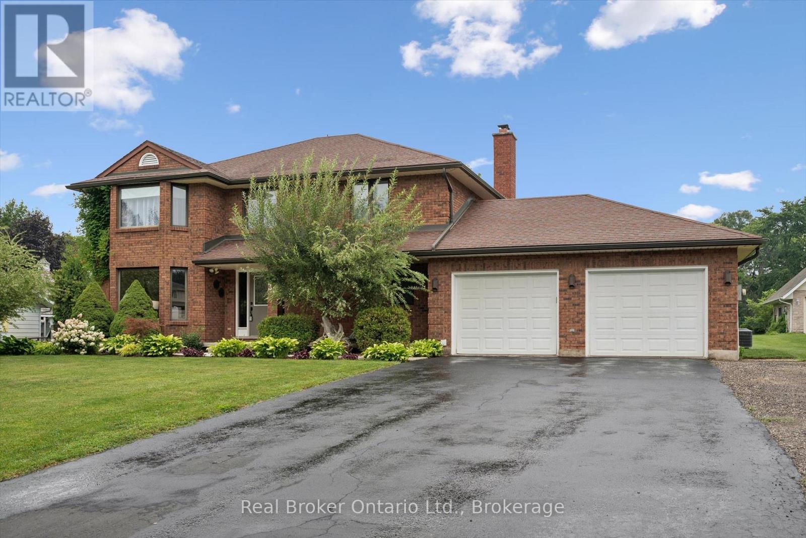 32 SUNSET DRIVE, Woolwich