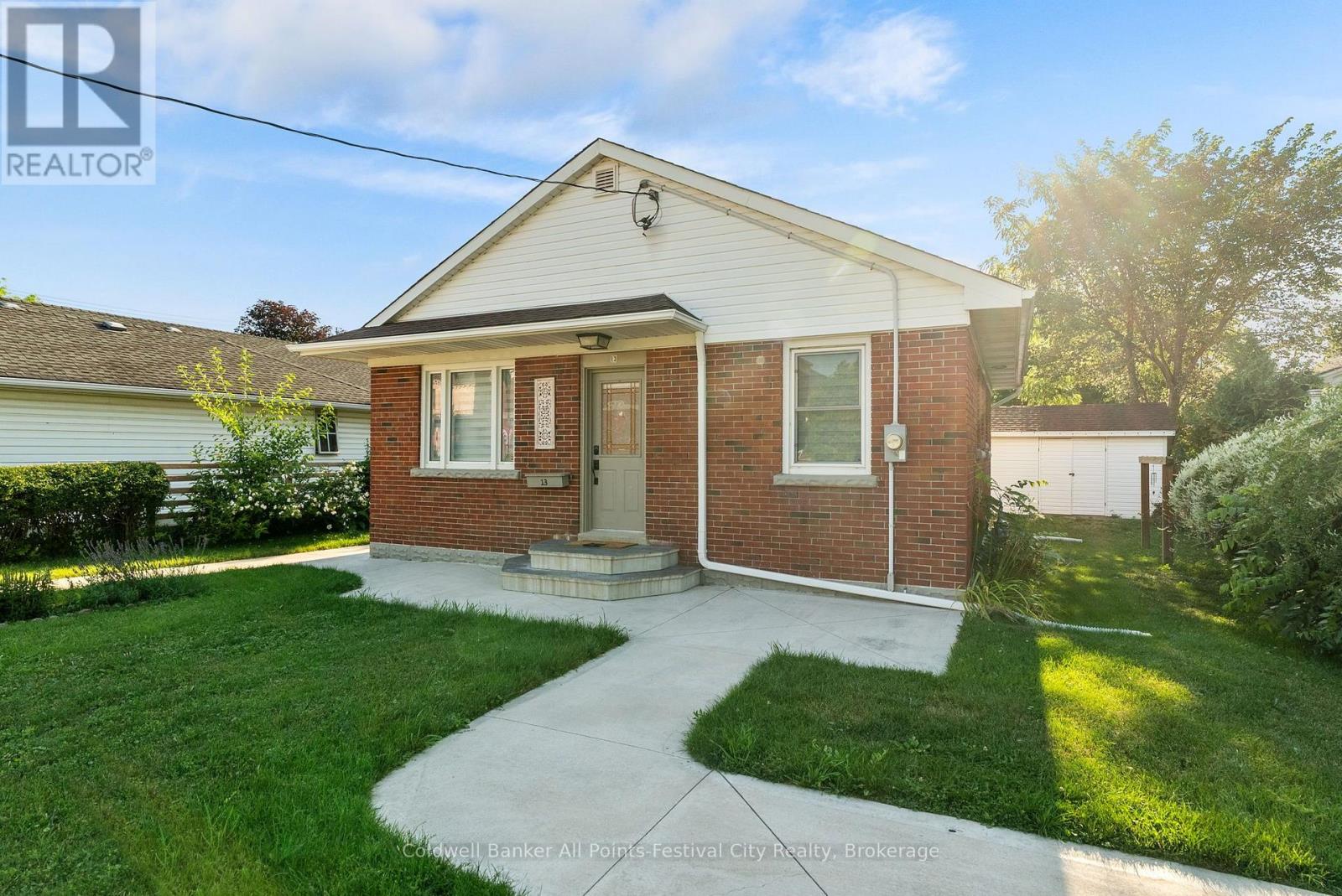 13 WATERLOO STREET N, Goderich (Goderich (Town))