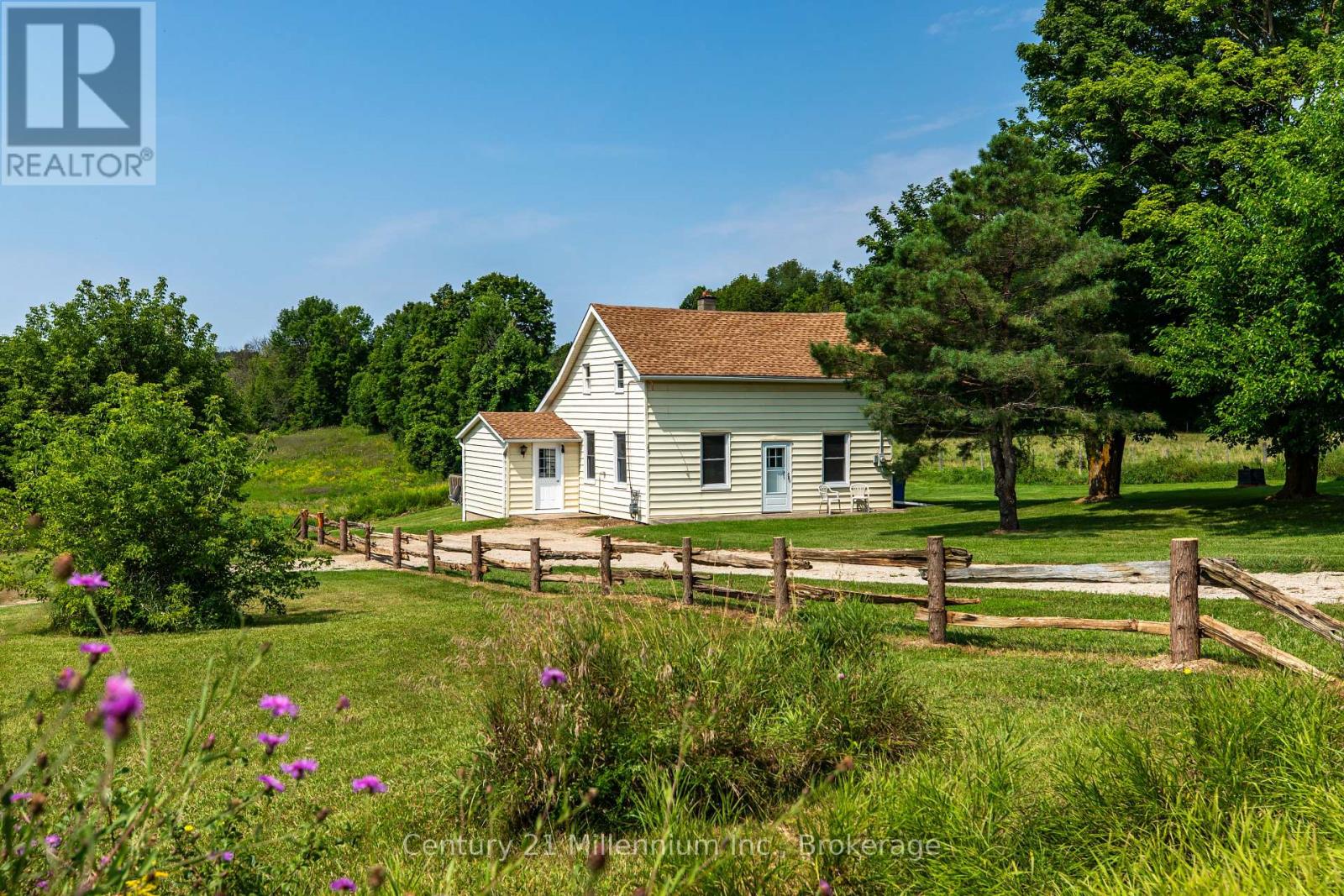 306 DAVID WINKLER PARKWAY, West Grey