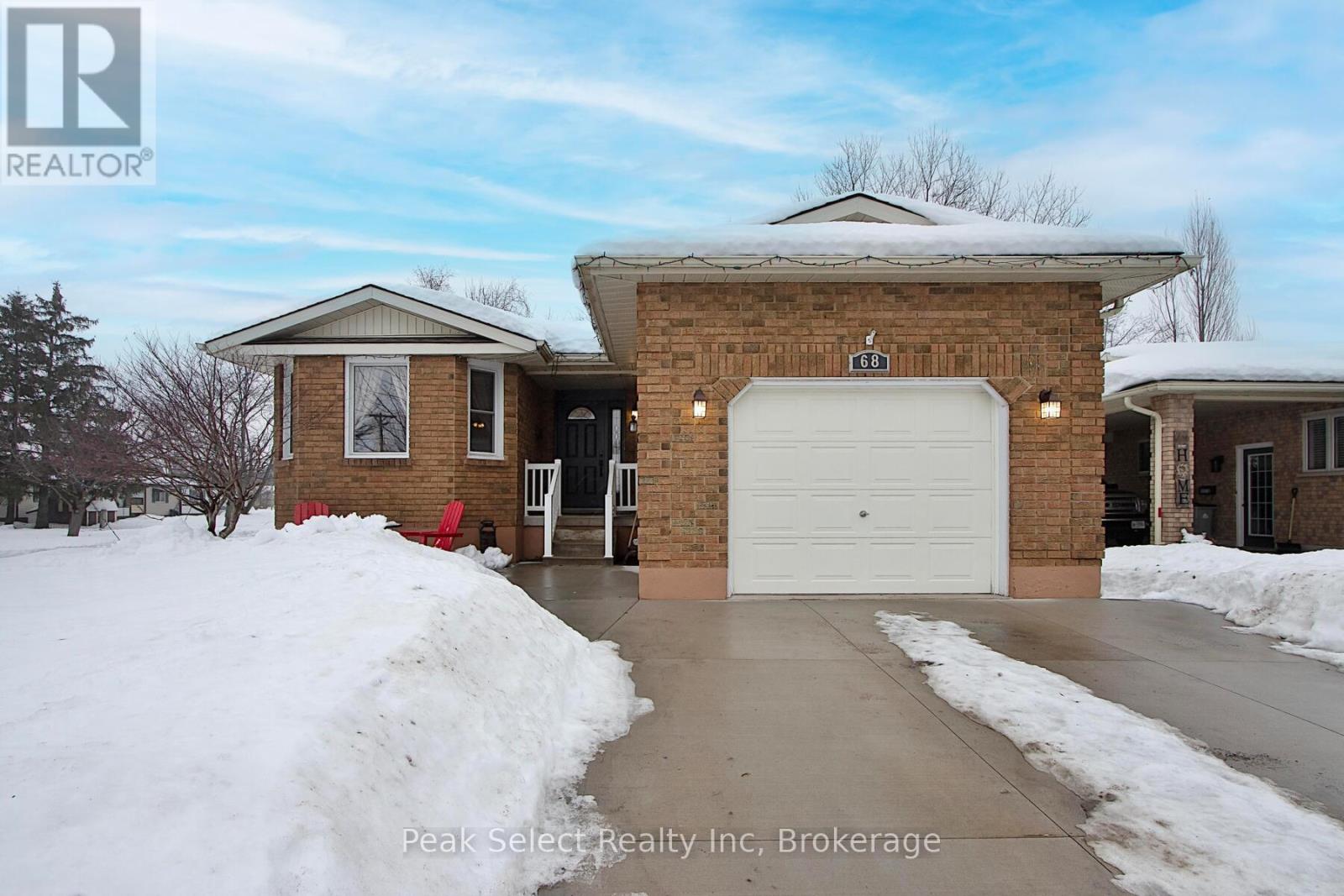 68 DEVON DRIVE, South Huron (Exeter)