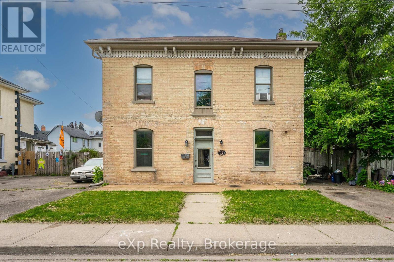 12 FLEET STREET, Brant (Brantford Twp)
