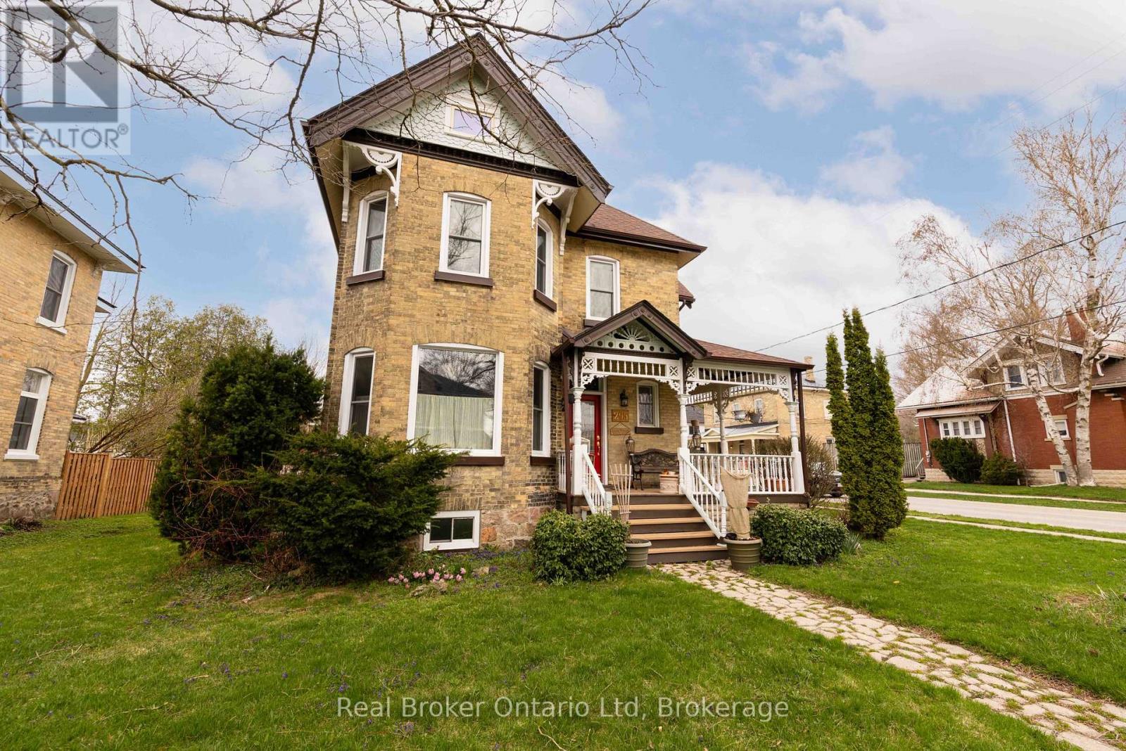 295 LIVINGSTONE AVENUE N, North Perth (Listowel)
