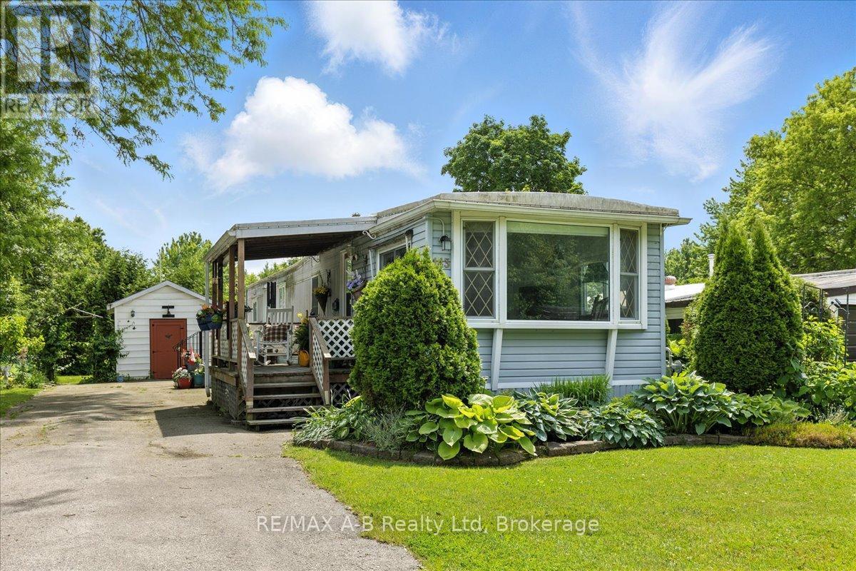 CRYSTAL LAKE - 143 ASH STREET, Perth East (Crystal Lake)