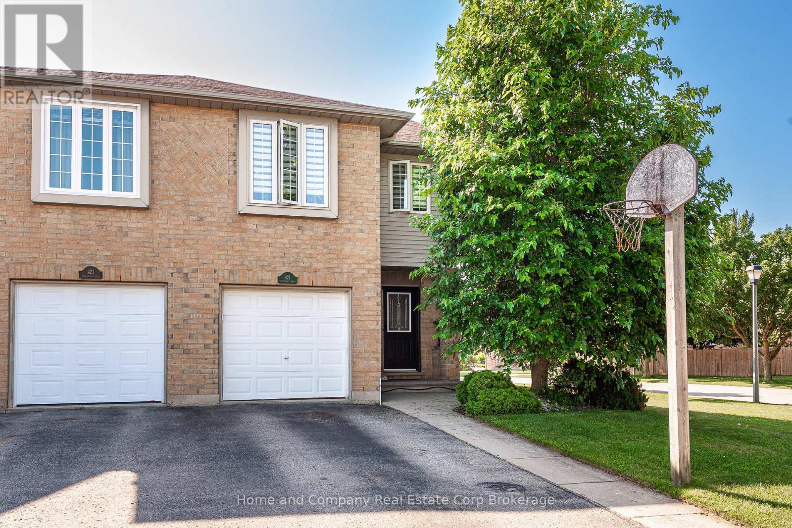 421 GREENWOOD DRIVE, Stratford