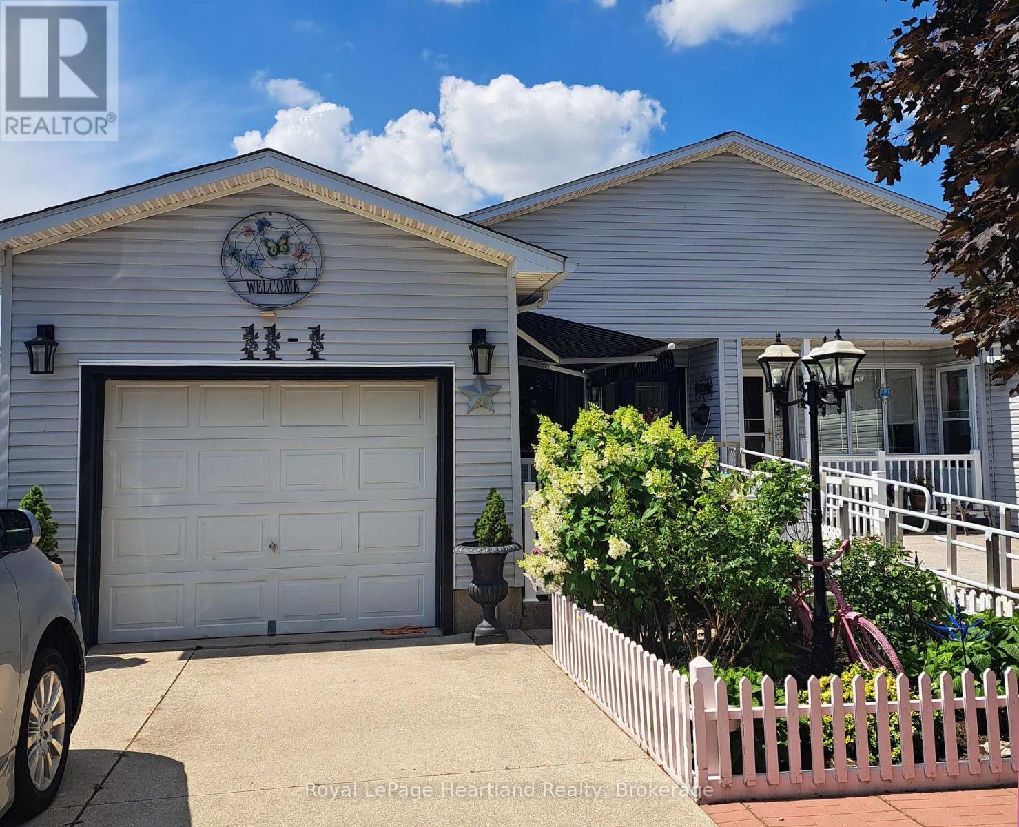 11-1 STEWART STREET, Strathroy-Caradoc (SW)