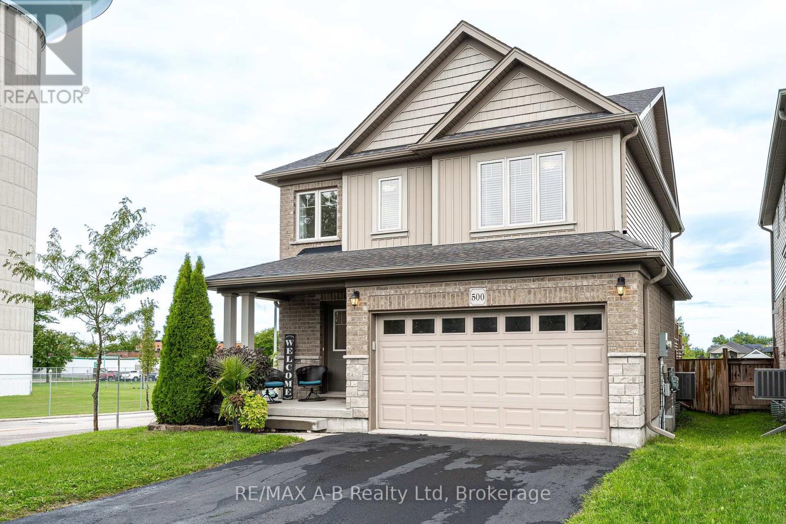 500 FORMAN AVENUE, Stratford