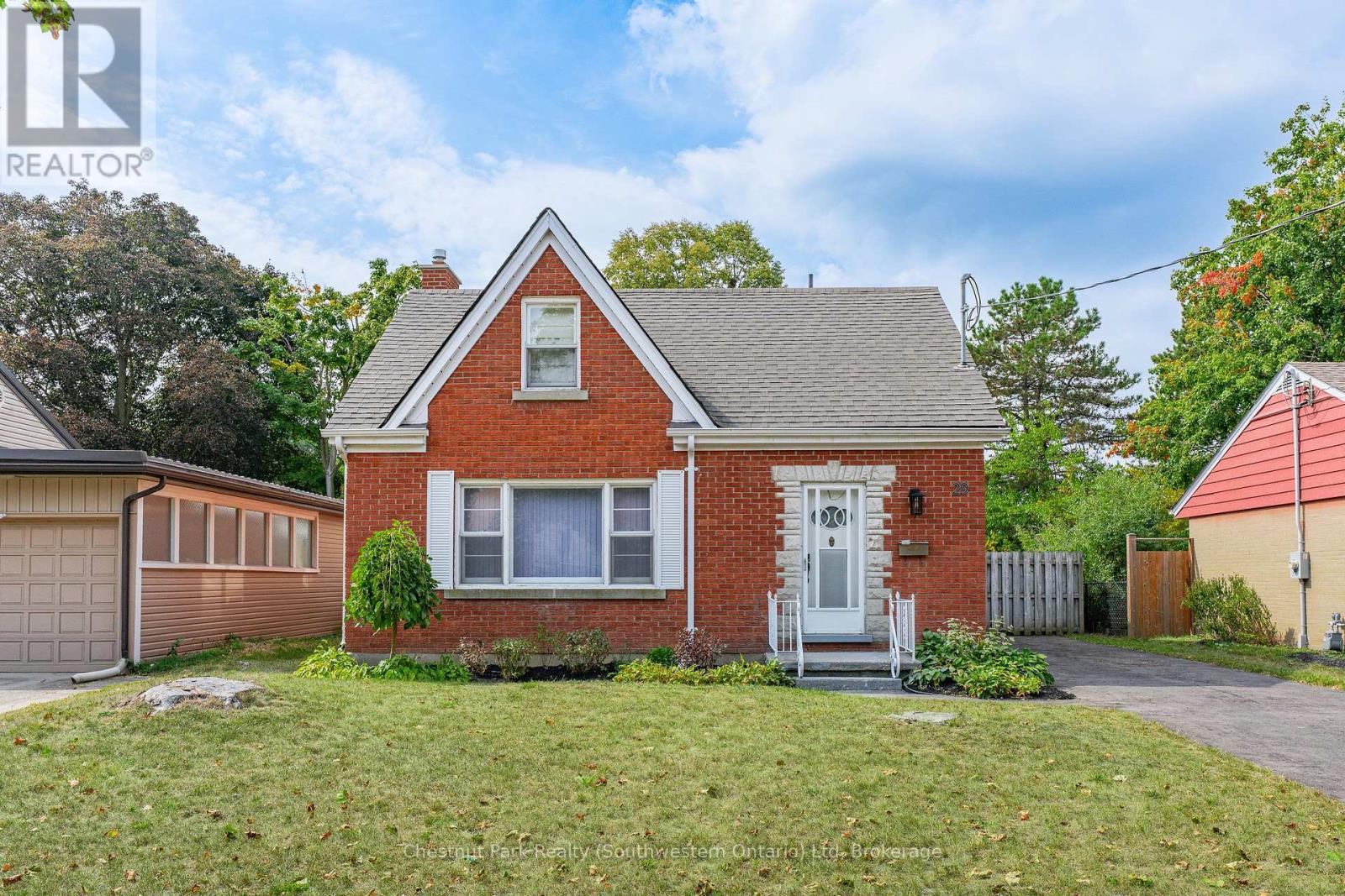 29 RIDGEWOOD AVENUE, Waterloo