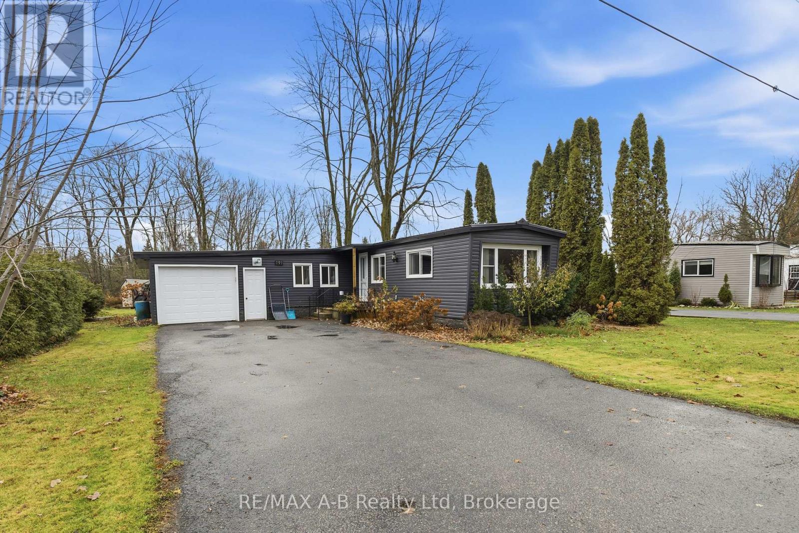 191 CEDAR ROAD, Perth East (Crystal Lake)