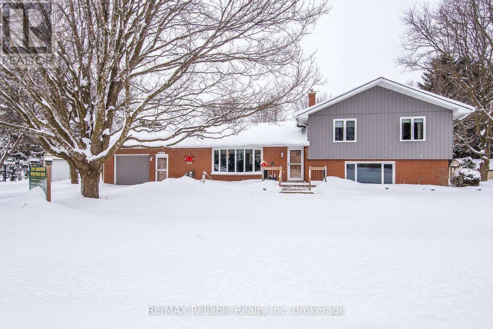 244 ELIZABETH STREET, Central Huron (Hullett)