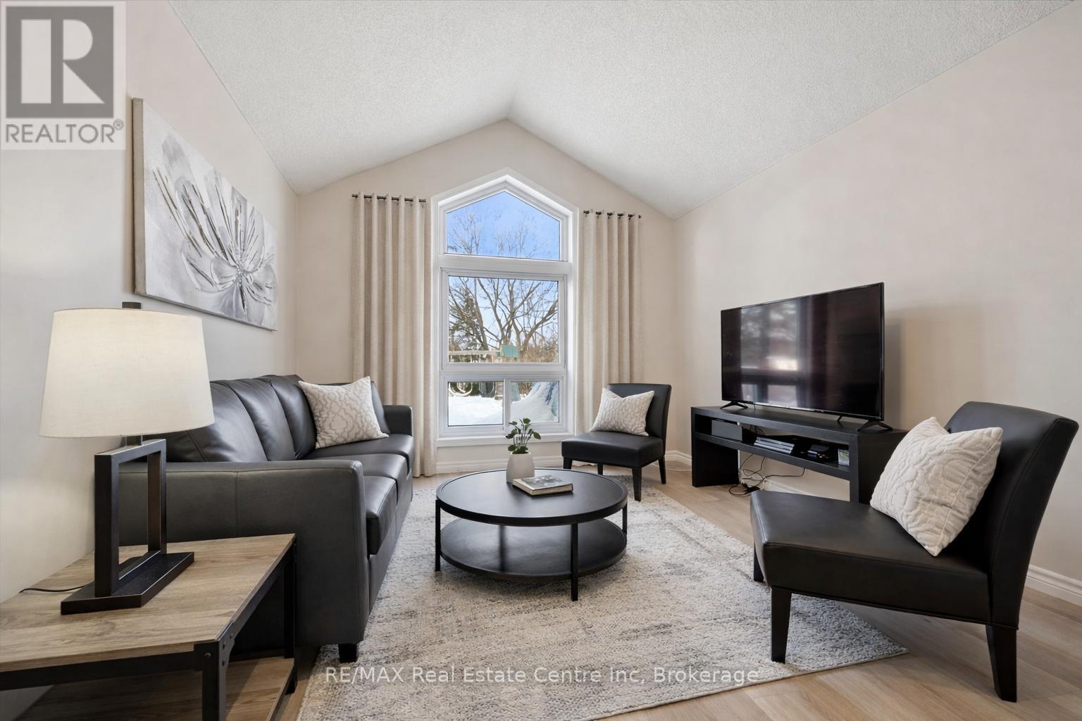 42 TARA CRESCENT, Kitchener