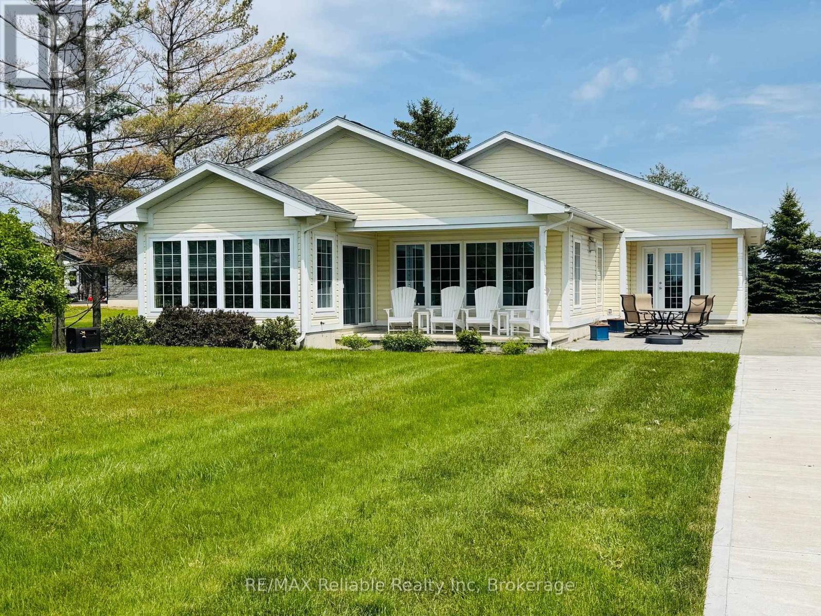 74318 HOMESTEAD HEIGHTS DRIVE, Bluewater (Stanley)