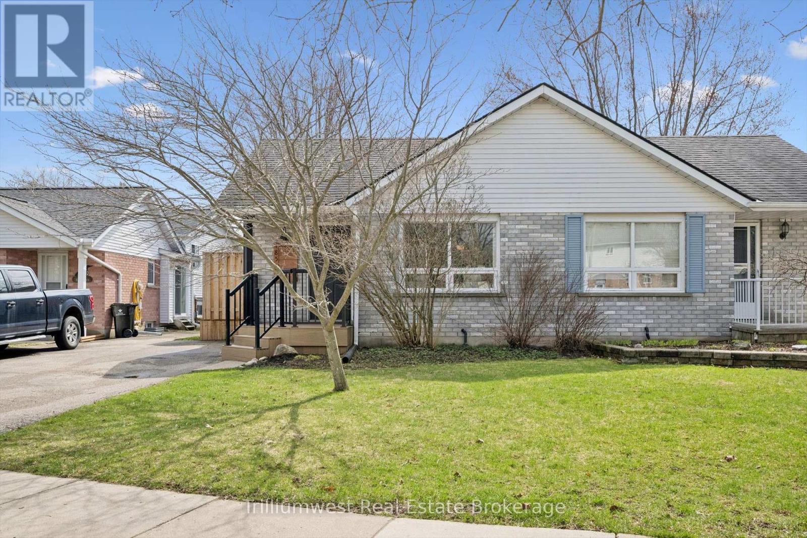 185 FORREST AVENUE E, Wilmot