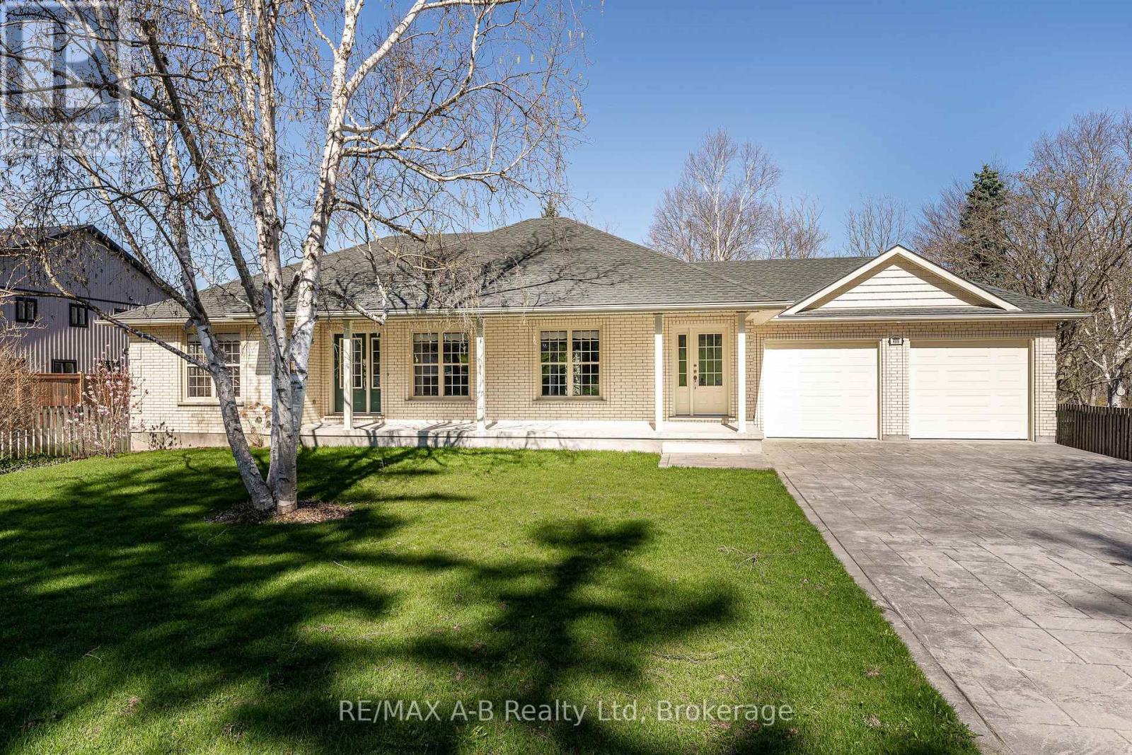 466 WATER STREET S, St. Marys