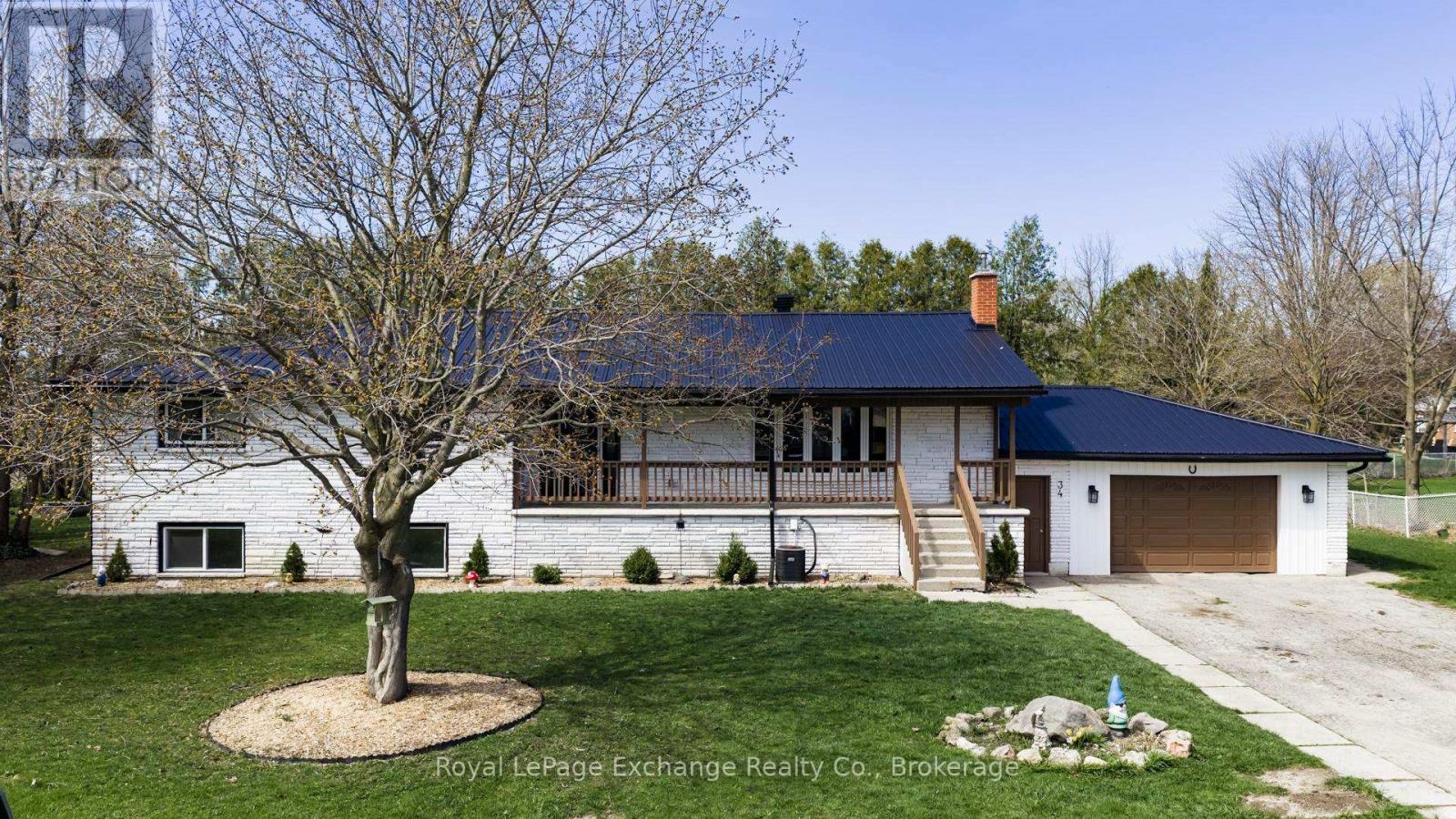 34 QUEEN AVENUE, Bluewater (Stanley)