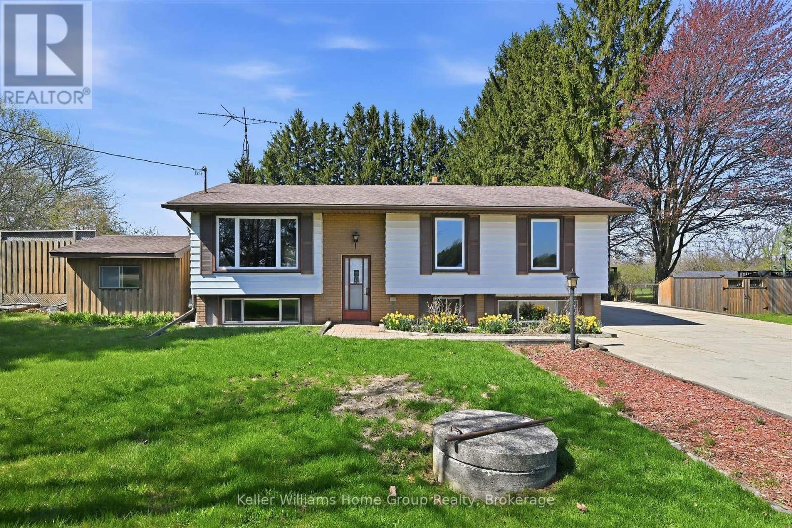 1233 5 HIGHWAY W, Hamilton