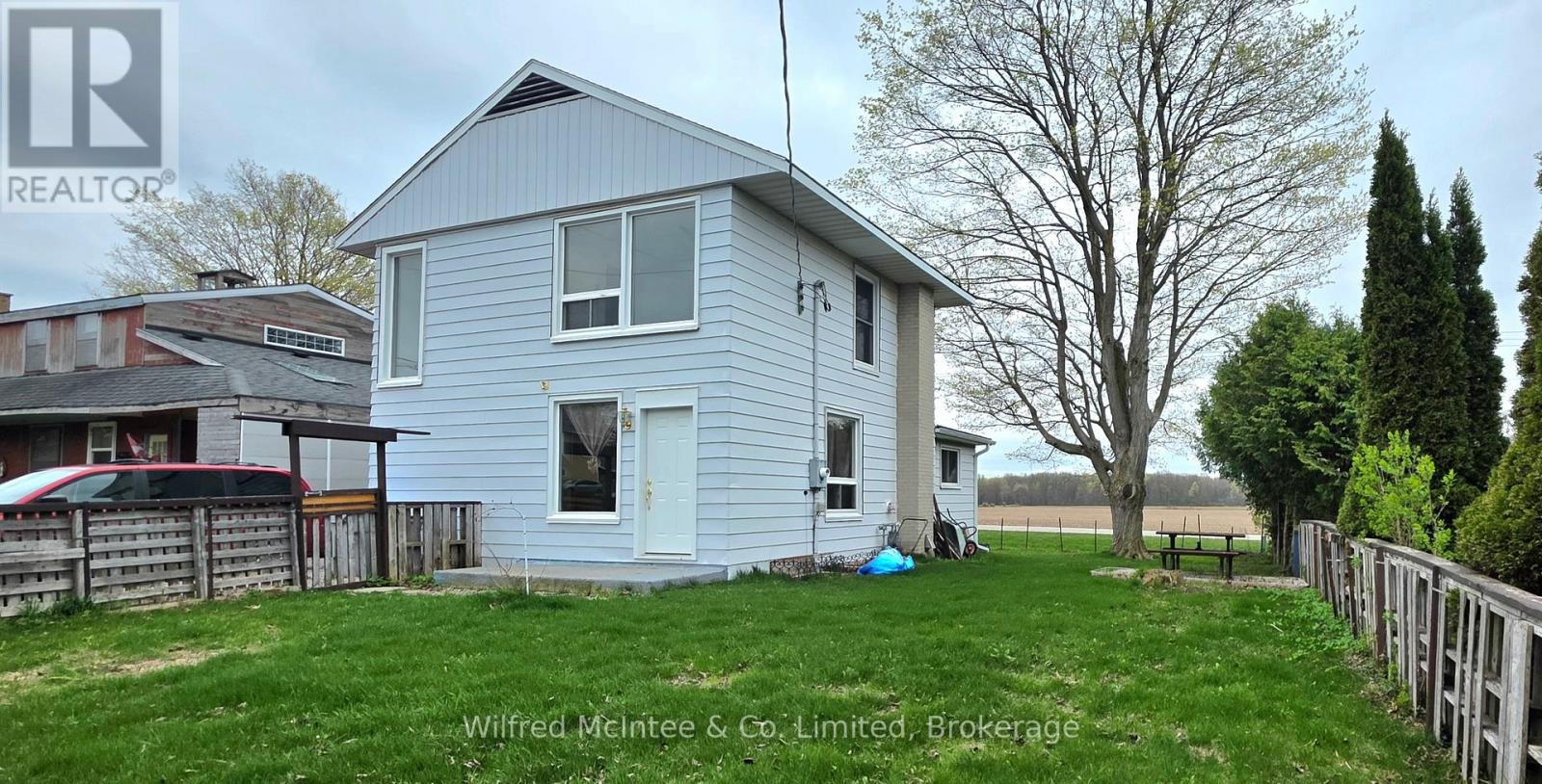 10 QUEBEC ROAD, Huron East (Vanastra)
