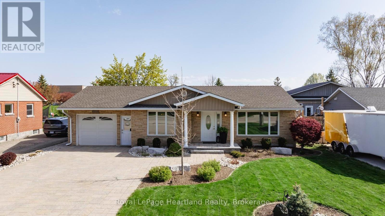 333 ONTARIO STREET, Central Huron (Clinton)