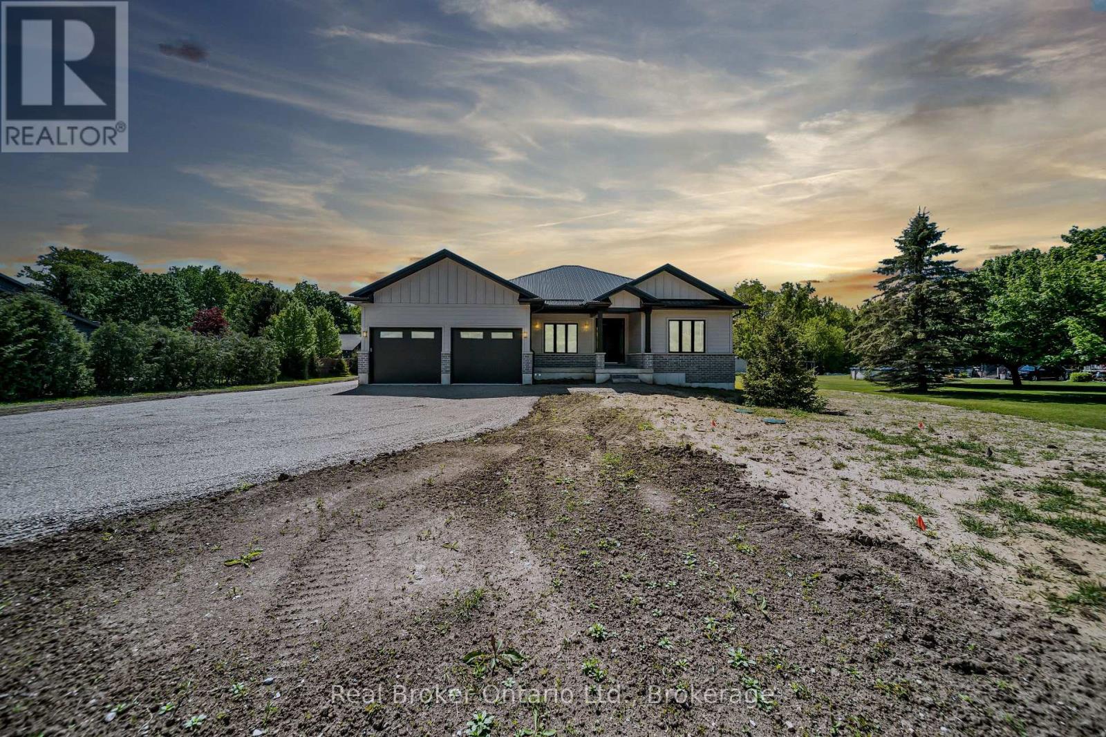 8357 GOOSEMARSH LINE, Lambton Shores (Grand Bend)