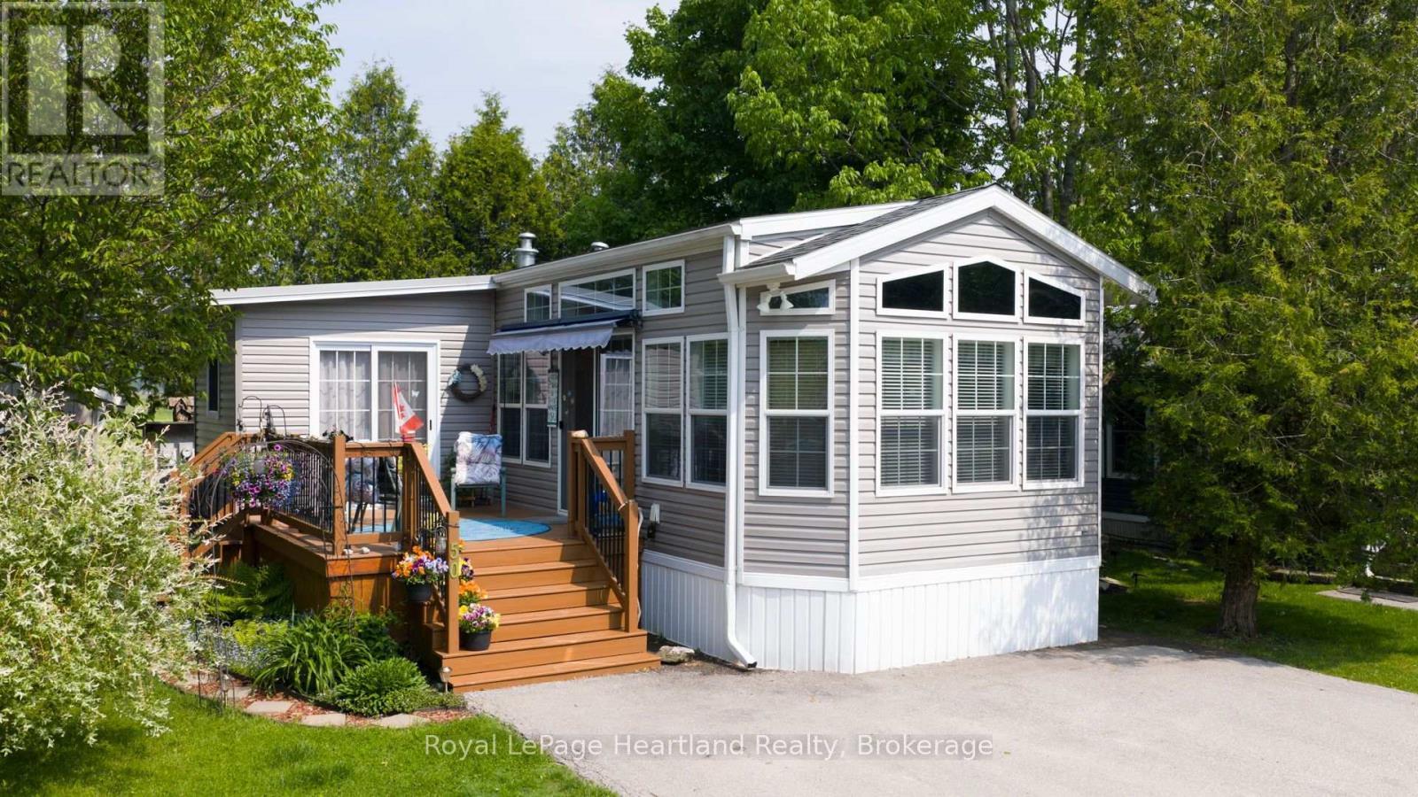 50 PORTSIDE DRIVE - 77719 BLUEWATER HIGHWAY, Central Huron